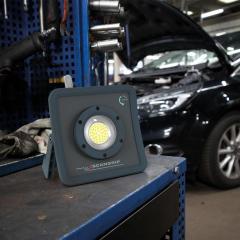 Akku-Arbeitsleuchte NOVA R 14 W 2000 / 200 lm 3200 mAh 7,2V IP67 SCANGRIP